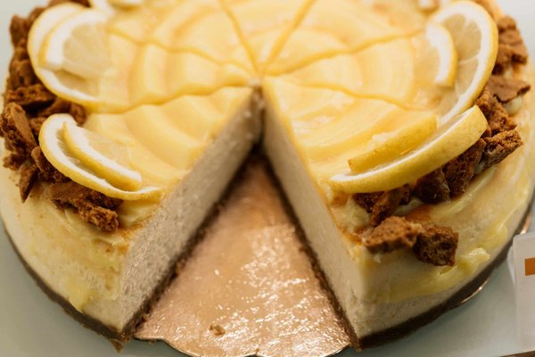 Quels sont les secrets pour un cheesecake au citron avec une base croquante?